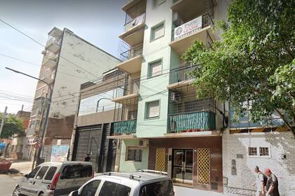 Edificio en Flores: están sin luz hace tres días, Edesur no les da respuesta, pero no quieren cortar la calle para reclamar