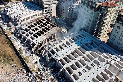 Edificio Rönesans Rezidans derrumbado tras el terremoto, en Antioquía, Turquía