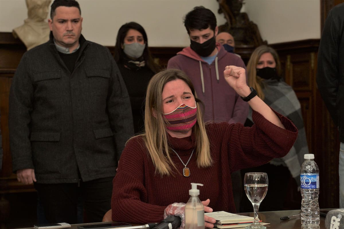 Ediles rosarinos integrantes del frente Ciudad Futura brindaron una conferencia de prensa este miércoles en el Palacio Vasallo tras el crimen de su excompañero Eduardo Trasante. Caren Tepp, la legisladora de Ciudad Futura y compañera del espacio al que perteneció el pastor asesinado ayer en su casa