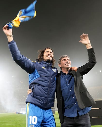Edinson Cavani con Sergio Manteca Martínez, el 9 se juntó con el ídolo y por quién de chico le agarró el deseo de jugar en Boca