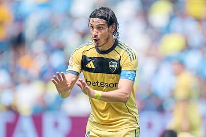 Edinson Cavani estuvo presente en el encuentro internacional