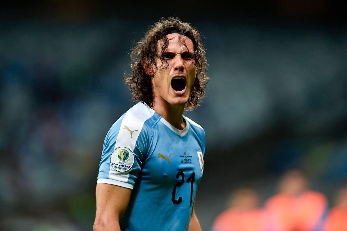 Edinson Cavani seducido por la idea de jugar en Boca