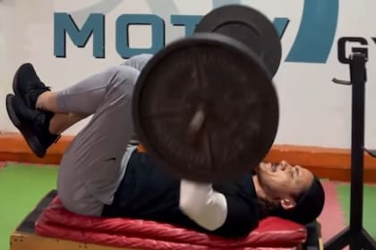 Edinson Cavani subió a su cuenta de Instagram cómo se entrenó durante los días de descanso que Almirón le dio al plantel xeneize