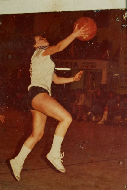 Edith Pecorelli integró la selección Argentina de basquetbol.
25/09/2025.