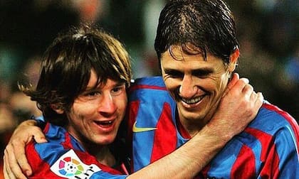 Edmilson, con un Lionel Messi que recién había aparecido en la primera división de Barcelona