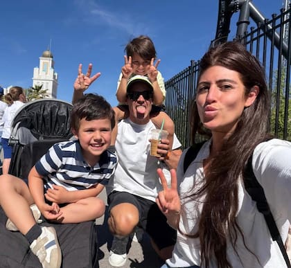 Edu Aguirre con su familia