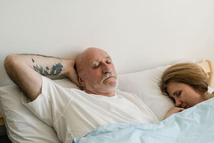 Eduard Estivill, experto en medicina del sueño: “Lo ideal es despertarse a las 7 de la mañana para practicar un poco de ejercicio, desayunar bien y exponernos a la luz del sol”