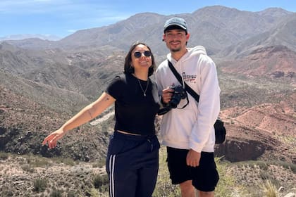 Eduard y Evelyn, la pareja que renunció a su trabajo y ahora recorre Sudamérica en auto