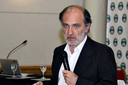 Hecker se desempeño como presidente del Banco Ciudad durante la administración de Aníbal Ibarra