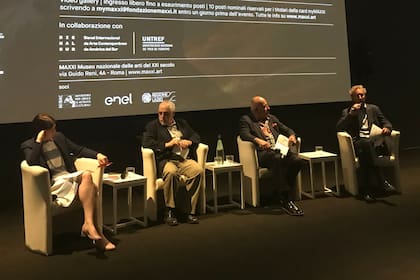 Diana Wecsler y Aníbal Jozami, de MUNTREF, acompañaron a Stupía en Roma