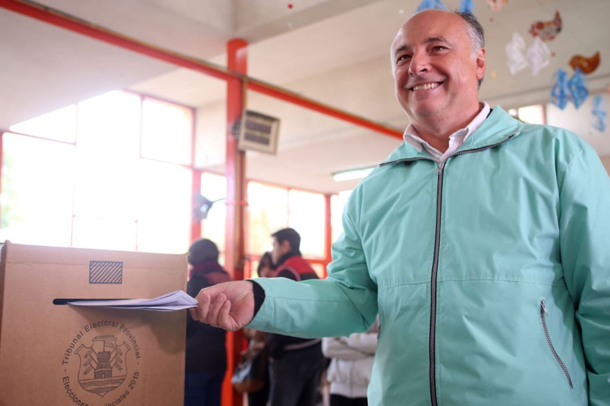 Eduardo Accastello, en el momento de la votación