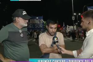 Eduardo Belliboni y Jeremías Cantero, en una marcha en la Av. 9 de Julio