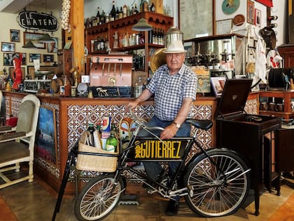 Eduardo Beraza, Hotel España