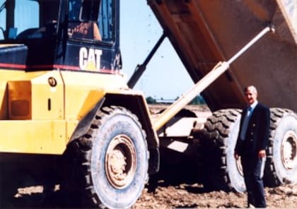 Eduardo Costantini en 1998, cuando comenzó el dragado y los movimientos de suelos. "Falta el centro de Nordelta, que son cientos de obras. Va a tener 37 manzanas, con edificios de siete pisos, en promedio.", cuenta