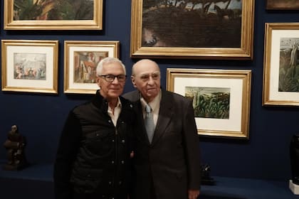 Eduardo Costantini, fundador del Malba, con Julio María Sanguinetti, expresidente de Uruguay, durante una recorrida por la colección permanente del museo