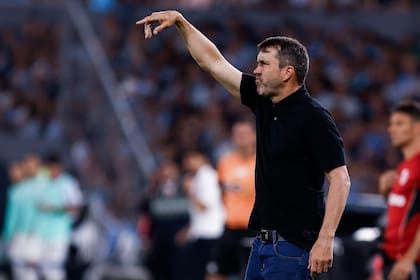 Eduardo Coudet está invicto como entrenador de River con cinco triunfos y un empate