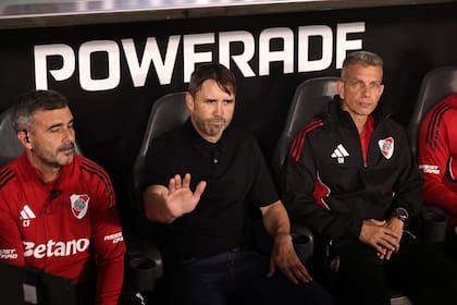 Eduardo Coudet regresó al Monumental para defender los colores de River luego de 22, pero ahora en el rol de entrenador