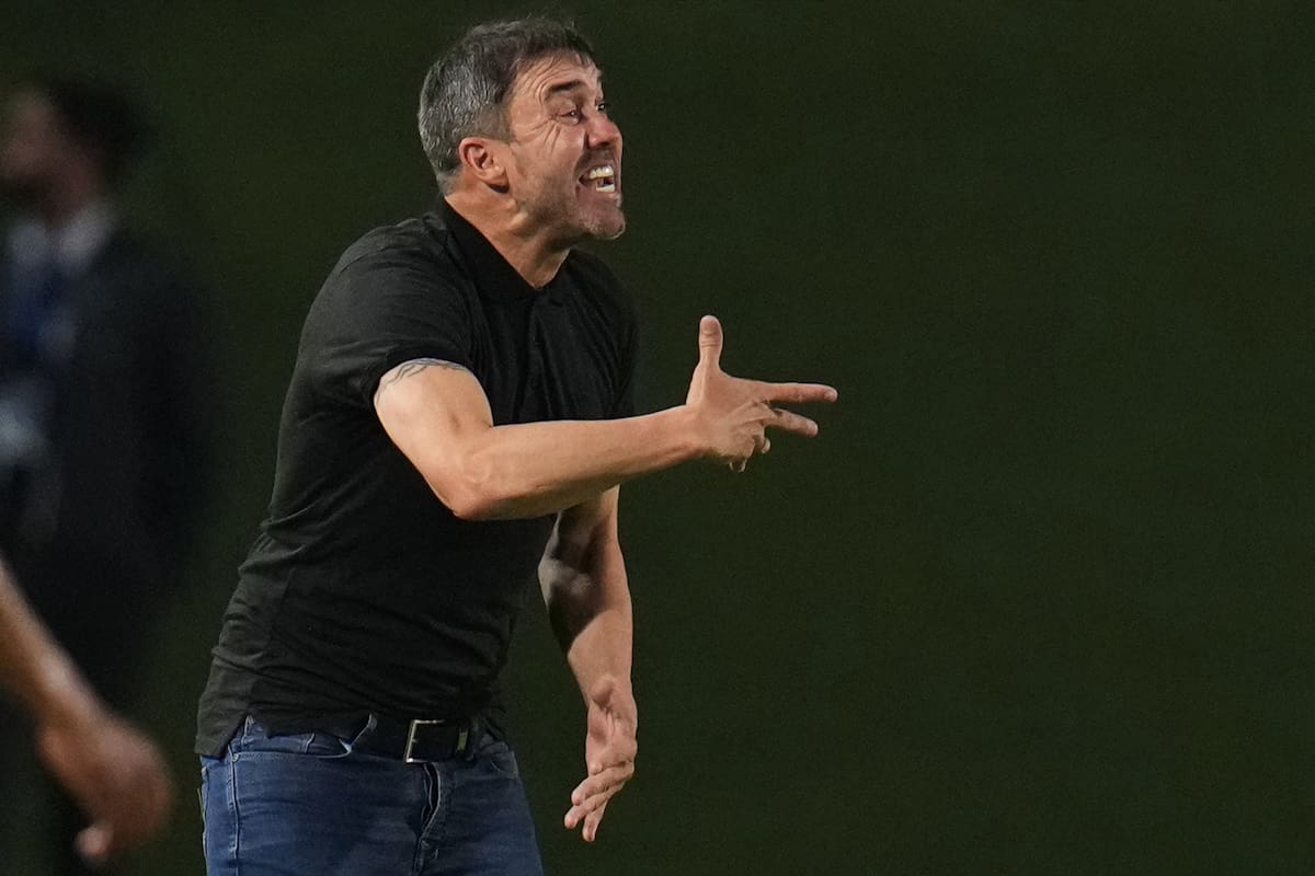 Eduardo Coudet suma rachas y récords negativos como DT de River; la dirigencia, por ahora, lo sostiene