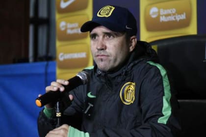 Eduardo Coudet y la falta de jugadores de Rosario Central