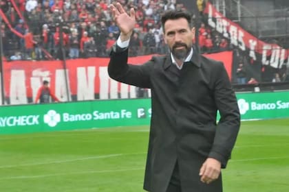 Una imagen que teme Colón: que Eduardo Domínguez se despida: si bien su contrato expirará en diciembre de 2022, el entrenador tiene cláusulas de salida para este mes y para junio próximo.