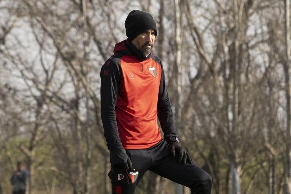 Eduardo Domínguez, DT de Colón de Santa Fe