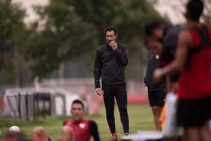 Eduardo Domínguez: el hincha de Independiente perdió la confianza en el DT; mientras, los resultados no acompañan
