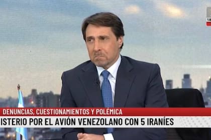 Eduardo Feinmann se refirió a la situación del avión venezolano que aterrizó en la Argentina con tripulación iraní