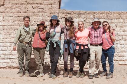 Eduardo Finkel, Ana van Gelderen, Elise Herzog, Danielle Luinenburg, Marijke Luinenburg Schuiben, Horacio y María Battellini.