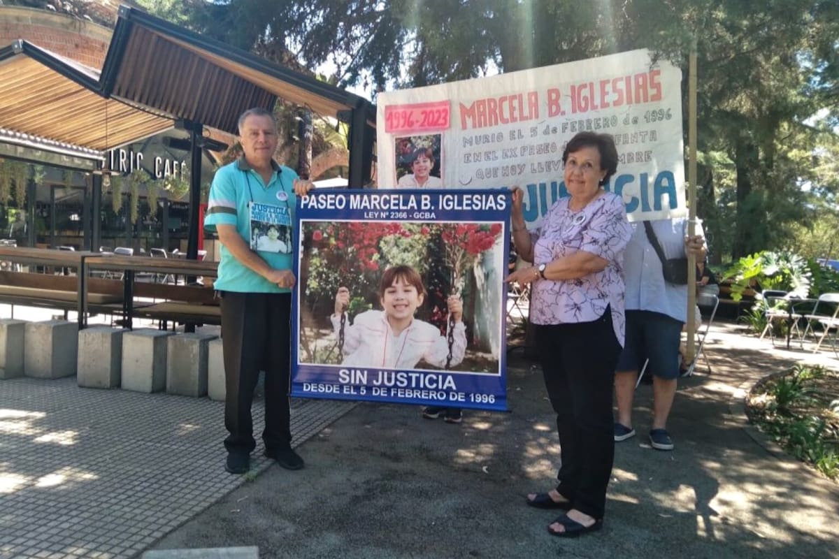 Eduardo Iglesias y Nora Ribaudo, padres de Marcela Iglesia, fallecida en febrero de 1996 en el Paseo de la Infanta