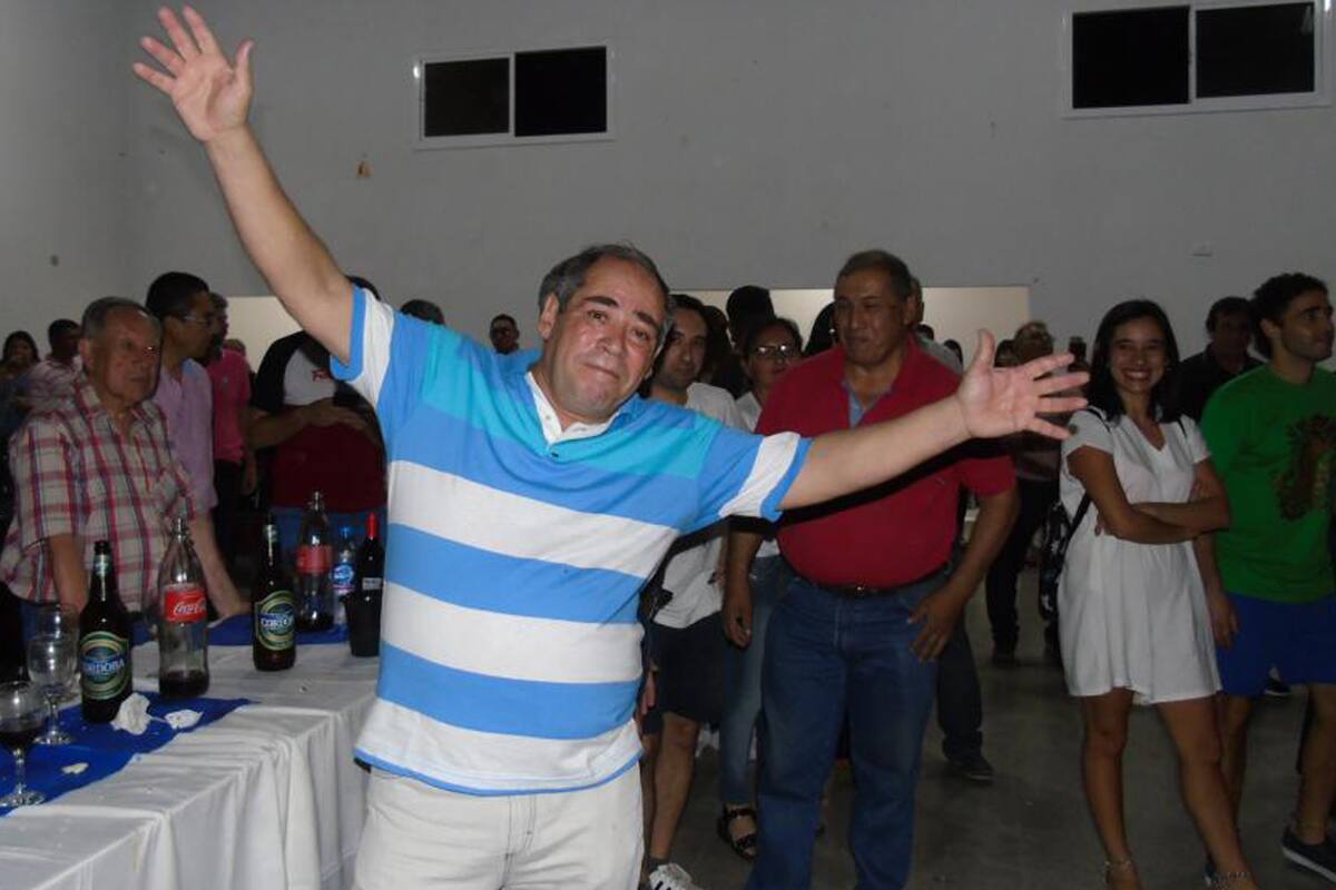 Eduardo Martí (58) festejó con toda su gente.