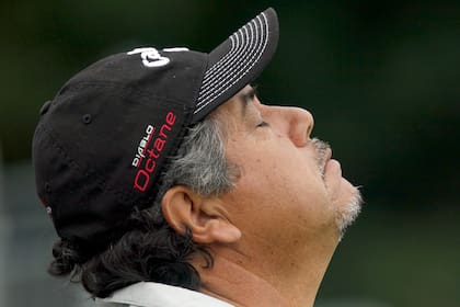 Eduardo Romero en Tadworth, Inglaterra, durante la primera ronda del Campeonato Abierto Senior jugado en Walton Heath Golf Club en julio de 2011