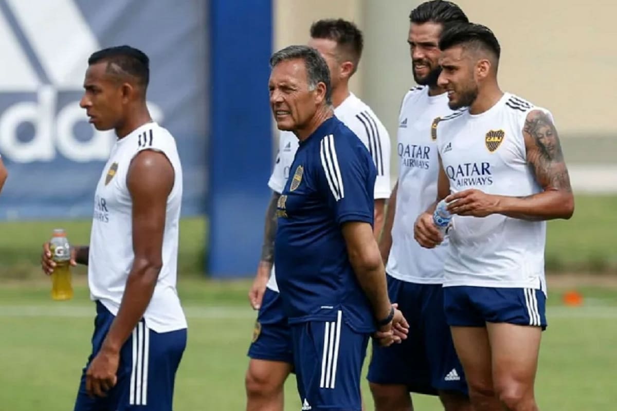 Eduardo Salvio junto a Russo en el entrenamiento previo al cruce con Independiente