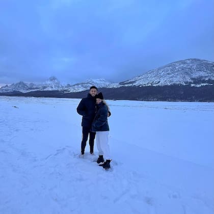 Eduardo Salvio y Sol Rinaldi juntos en Ushuaia
Foto: Instagram @totosalvio
