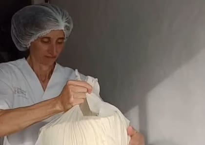 Eduardo Zurro y Ana Rodríguez son pioneros en los quesos de oveja en la Argentina