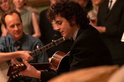 Edward Norton y Timothée Chalamet, en una escena de Un completo desconocido