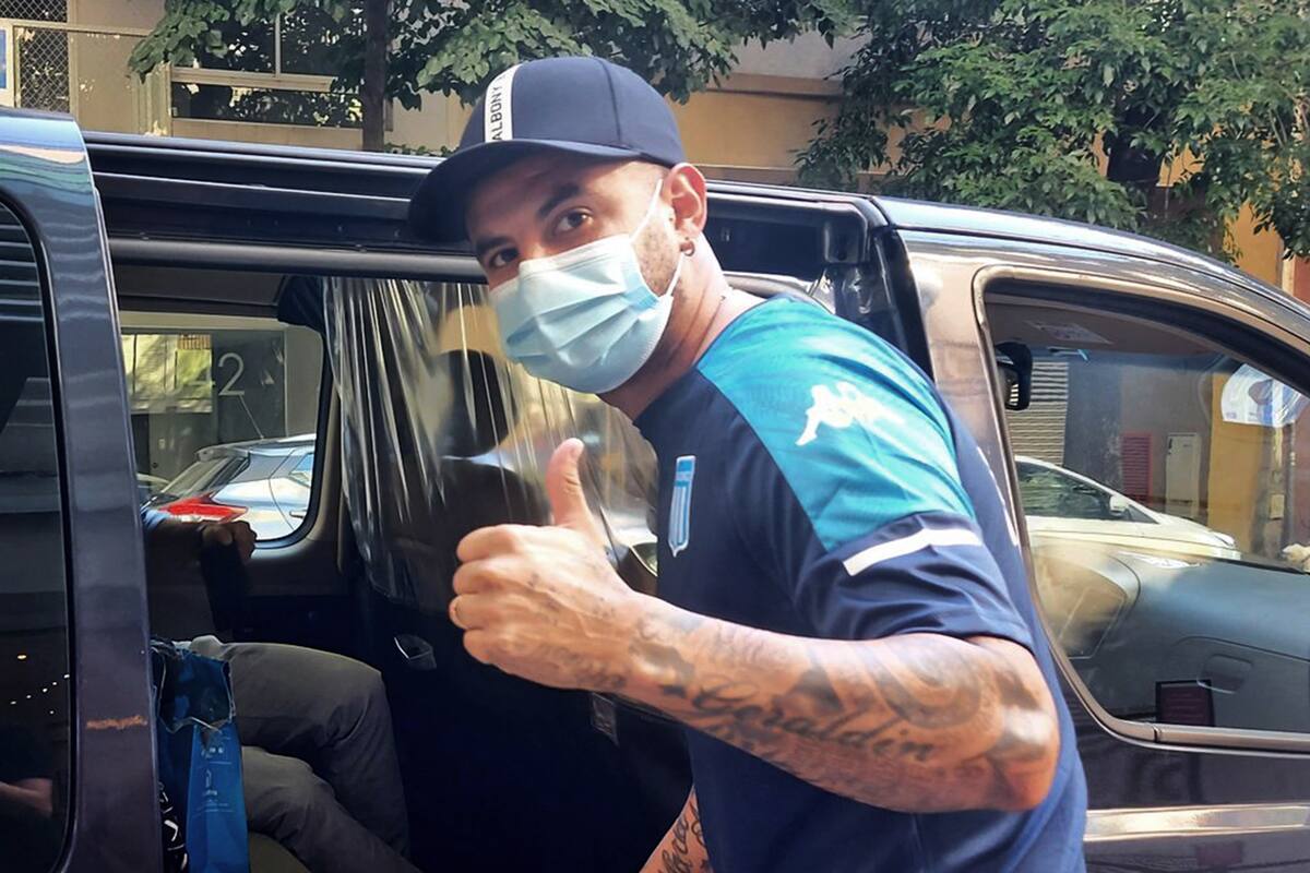 Edwin Cardona, con la camiseta de Racing; el colombiano es la gran apuesta de la Academia