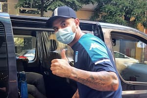 Edwin Cardona con la camiseta de Racing en sus primeros días de vuelta en la Argentina