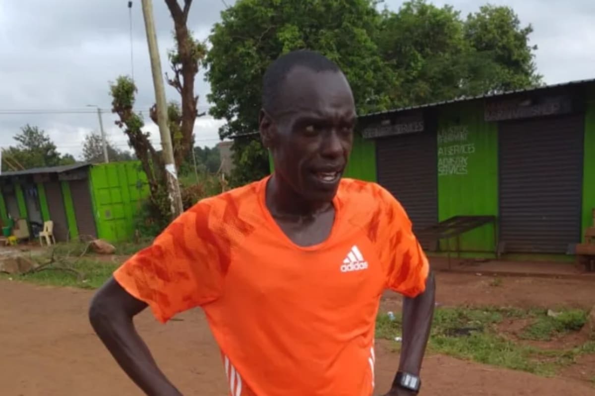 Edwin Kirwa, el ganador del CoronaRun, la particular carrera de los atletas keniatas que persigue a "rivales imaginarios"