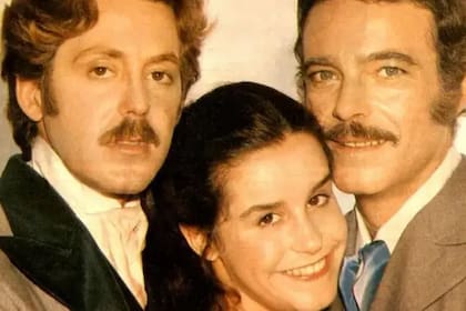 Edwin Luisi, Lucélia Santos y Rubens de Falco, el triángulo amoroso de la telenovela "La esclava Isaura"