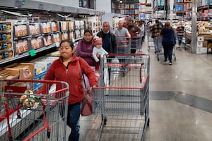 EE.UU. atraviesa un panorama marcado por la incertidumbre sobre el consumo, la presión del gasto diario y un amplio rechazo a la política comercial de Trump