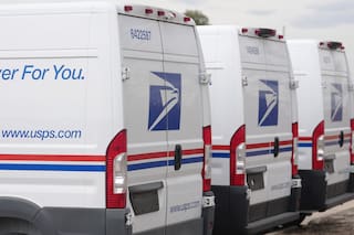 EE.UU. considera permitir que la gente envíe pistolas por correo