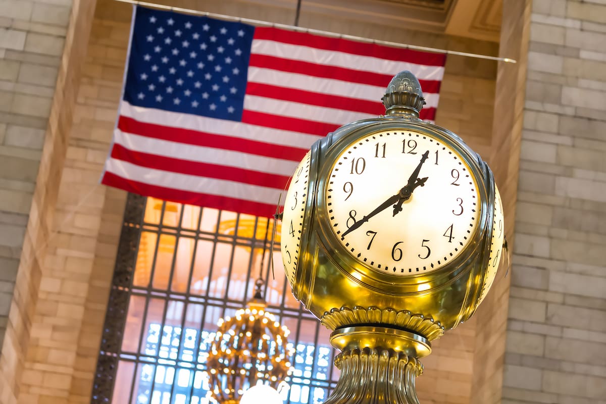 EEUU debate dejar de cambiar la hora dos veces por año.