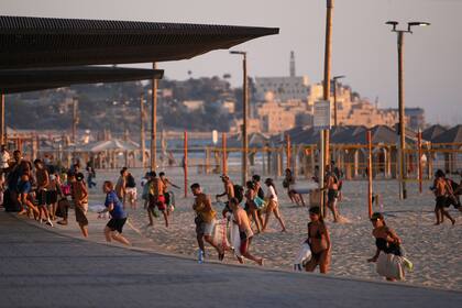 EEUU evacúa a algunos diplomáticos de embajada en Israel mientras se intensifica conflicto con Irán