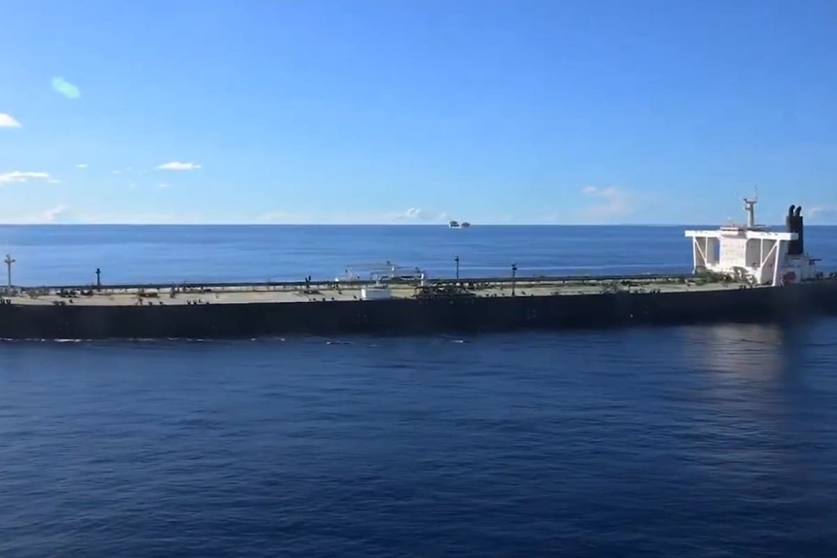 EEUU interceptó un buque que transportaba petróleo iraní