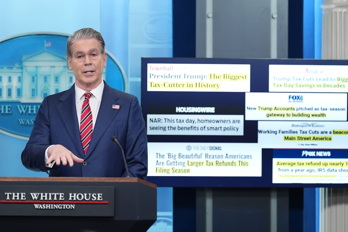 EEUU no renovará exenciones petroleras a Irán y Rusia, dice secretario del Tesoro