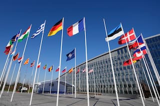 EE.UU. plantea suspensión de España de la OTAN y revisión de postura sobre Malvinas por disputa con Irán