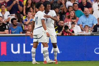 EEUU recibe 4 goles en 1er tiempo y cae 4-0 ante Suiza, su 1ra racha de cuatro derrotas desde 2007