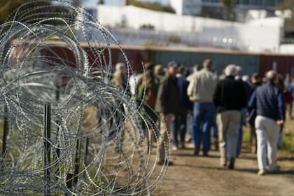 EE.UU. recibe a diario a miles de migrantes que llegan a la frontera