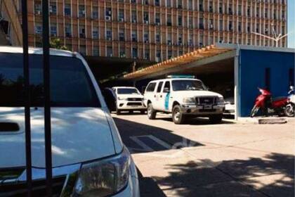 Efectivos de fuerzas nacionales, ayer, durante los allanamientos