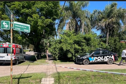Efectivos de la Policía de Investigaciones y personal médico intervinieron tras el ataque y el intento de suicidio